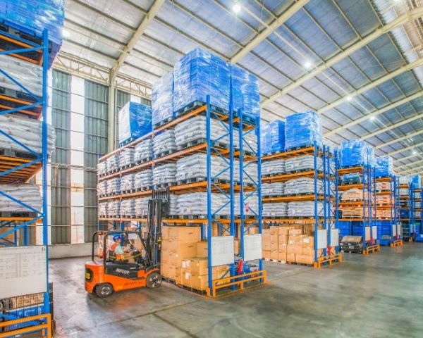 warehouse fitout in dubai