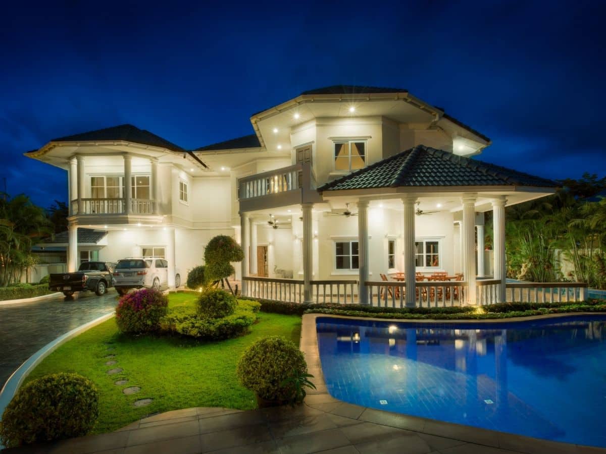 Luxury Villa 1